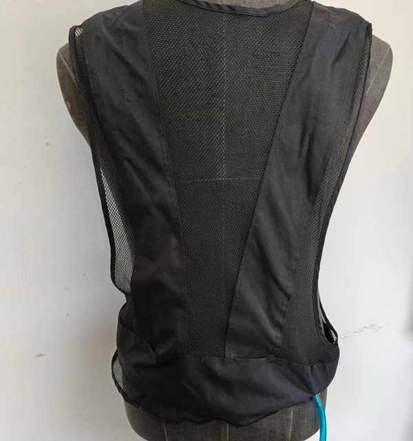 Gilet condizionatore d'aria Vortex Tube a confronto con le soluzioni di raffreddamento tradizionali: quali sono le differenze?