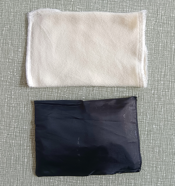 Indumenti di raffreddamento con colla condensante