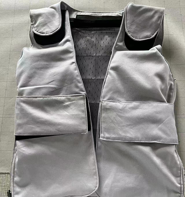 Gilet rinfrescante Senjoy per uomo e donna con 2 confezioni PCM che fornisce una temperatura costante di 65 °F per 3-4 ore