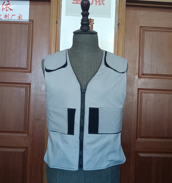 Gilet antifiamma a temperatura costante con stato impilato - versione solida